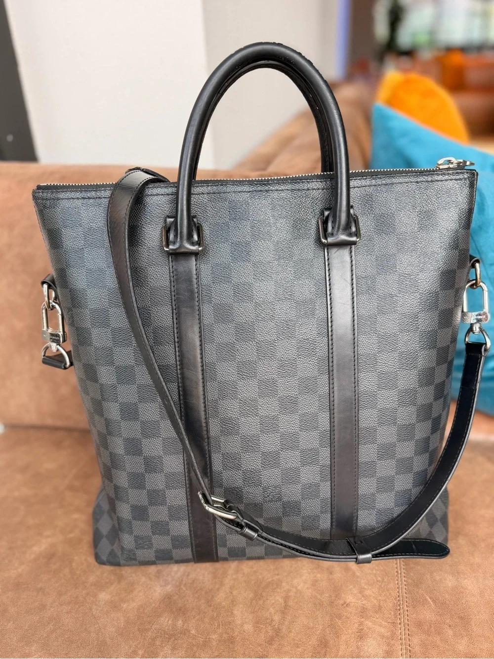 Louis Vuitton Men's Damier Graphite Anton Tote Detachable leather strap